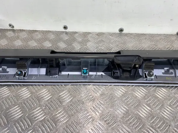 OEM 96031AL000 Subaru Outback bakluckespoiler image 6