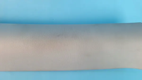 Tesla Model 3 Oikea Pilarikansi OEM 1527916-01-F image 6