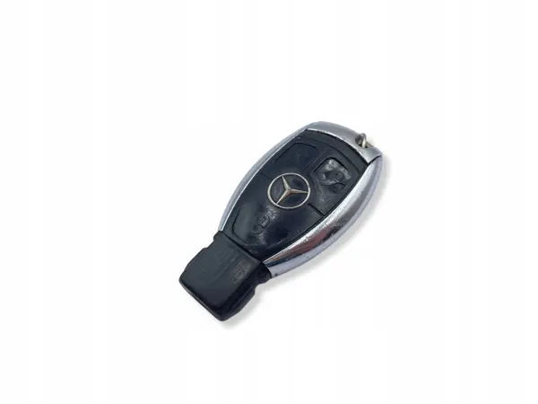 Clé Mercedes OEM UHP2250 - 3 Boutons Argent Occasion image 3