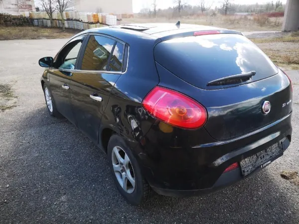Fiat Bravo Pakoputken keräin OEM 55217375 1.6L 2008 image 9