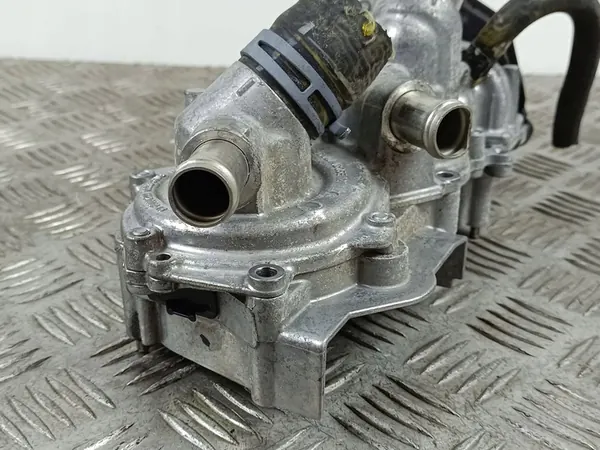 Vattenpump Cupra Formentor 19313520220121 image 3