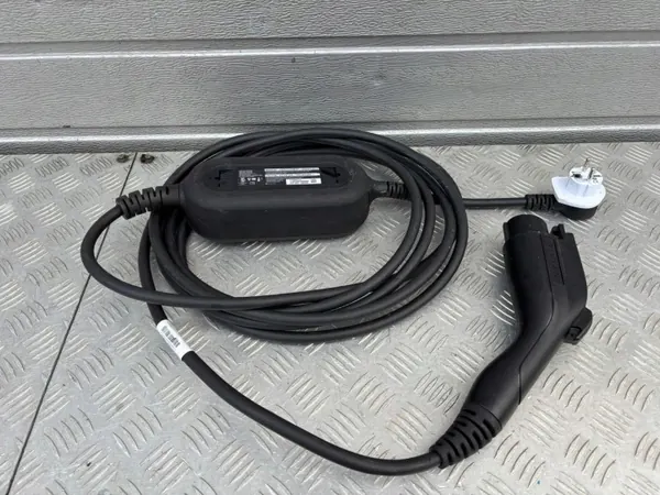 Câble de charge IG AUTO PEŁCZYN pour RIVIAN R1T R1S image 2