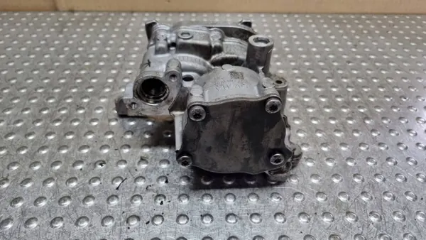 Bomba de óleo OEM 04L145208K para VW Golf VII 2.0 TDI image 4