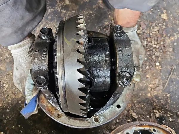 Takadifferentielli Opel Monterey 92-98 3.2B image 2