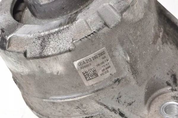 MERCEDES GLC X253 2.0 Soporte Motor A2132403900 image 2