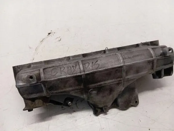 Colector de admisión MITSUBISHI GRANDIS 2.0L Diésel 03G129713 image 2