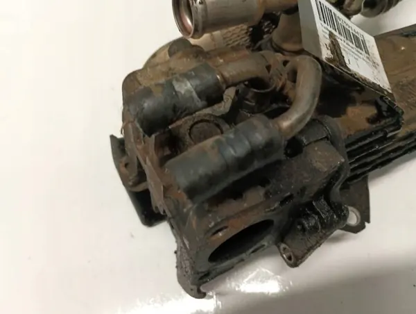 Válvula EGR OEM EIS-2753048 para Volkswagen Passat 2006 image 3