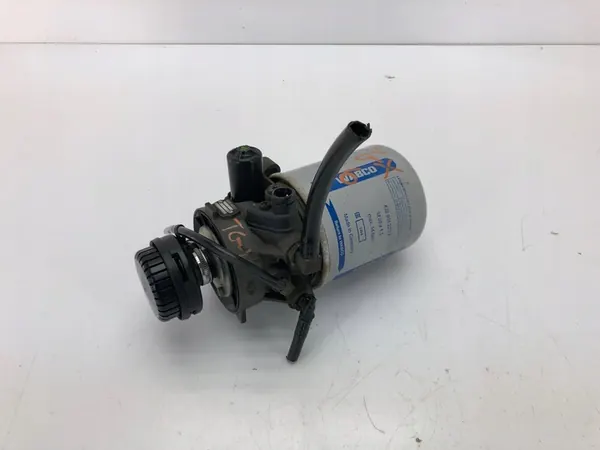 Vanne de dessiccateur d'air MAN TGM TGX TGS EURO 6 LA8543 OEM 81521026370 image 2