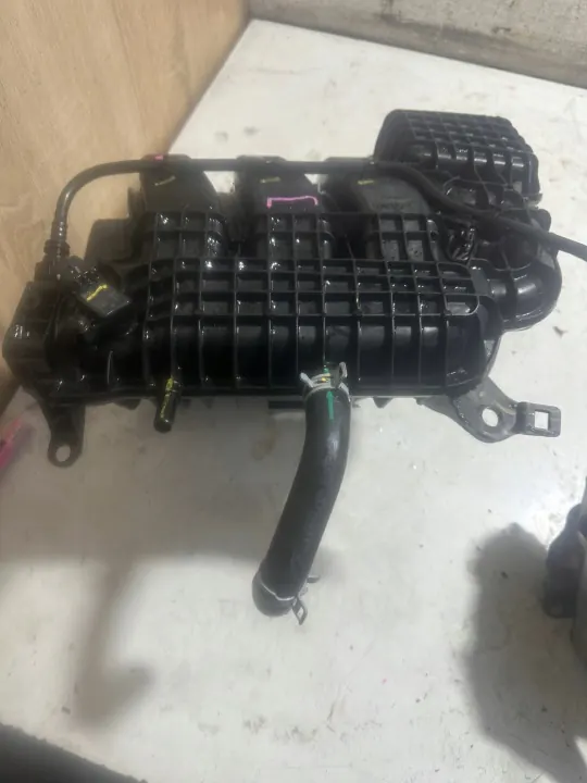 Colector de admisión OEM 140032417R para Dacia Sandero II image 5