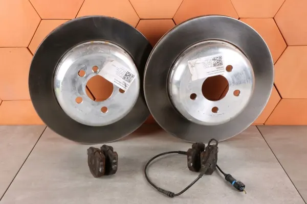 Kit discos e pastilhas travão traseiro OEM 6882245 330x20 image 3