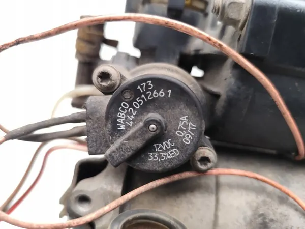 Compresseur suspension air Mercedes-Benz E-Class OEM 4430201901 image 6