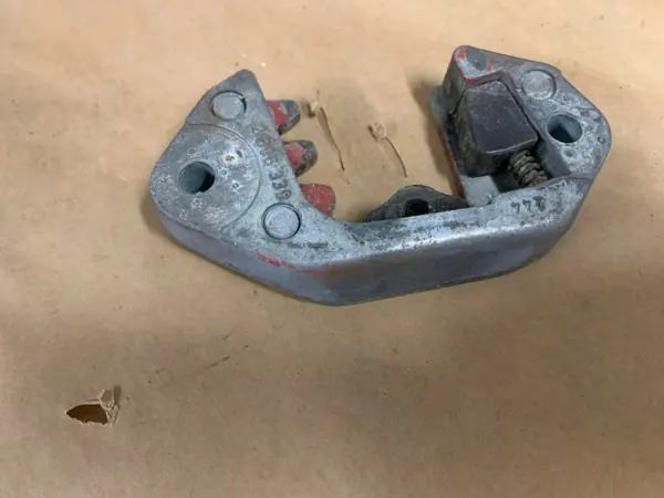 Cerrojo de Puerta Opel Commodore OEM 739 - Usado image 2
