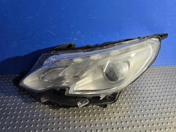 Faros delanteros izquierdo Peugeot 2008 I LED 9677810180 image 2