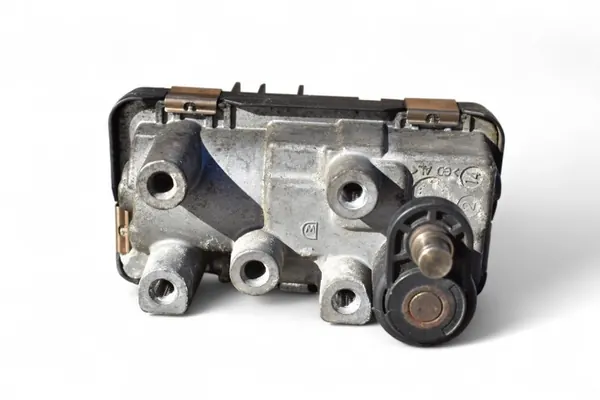 Actuador Turbo OEM 6NW010430-40 para BMW Serie 1 image 3