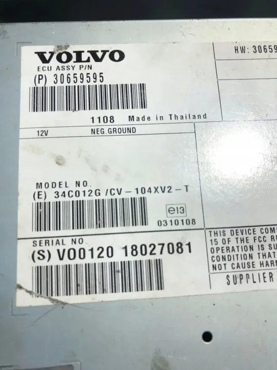 Bomba de dirección Volvo OEM 30659595 - Usada image 4