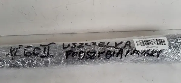 Volvo XC60 II tuulilasin tiiviste OEM 1206089432 image 6