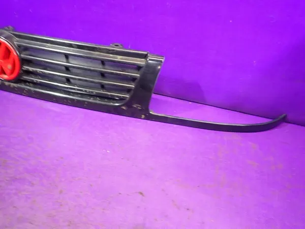 VW POLO III 6N SEDAN 94-01 GRILL 6K5854643A image 3