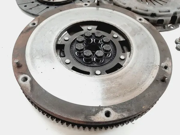 2009 Iveco Daily 35 - 40.10 Conjunto de embreagem 504339429 image 3