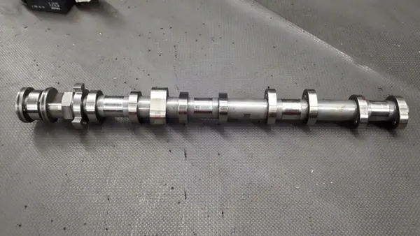 Auslassnockenwelle BMW F10 F06 4.4 OEM 7613932 image 2