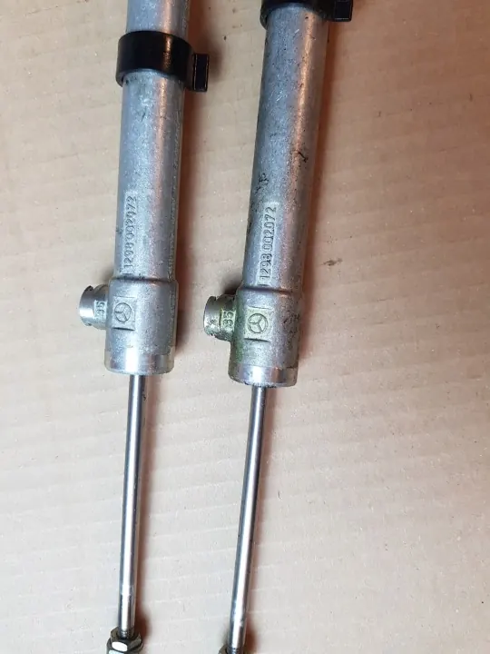 Cilindro de techo usado OEM 1298002072 para Mercedes SL image 3