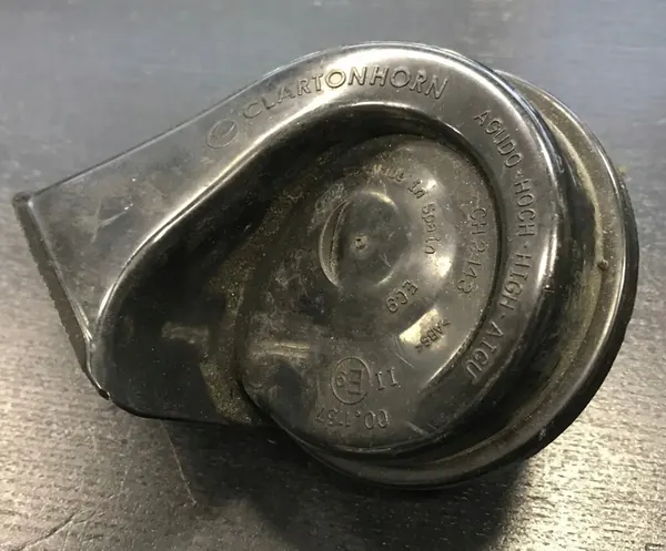 AUDI A4 B9 AVANT 2.0 TFSI 150KW 4x4 2023 Toeter image 1