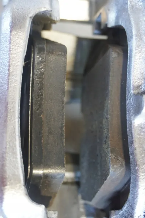 Pinzas Discos Pastillas OEM 6888686 para BMW image 5