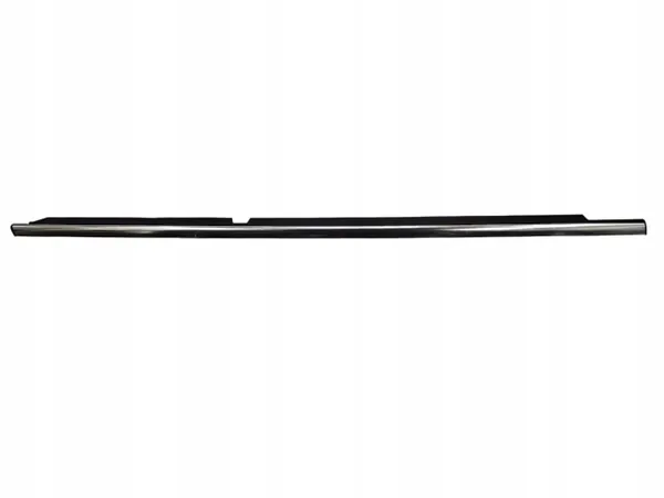 Mercedes W204 Taka-Oikea Oven Kaavin Nauha OEM A2047351665 image 2