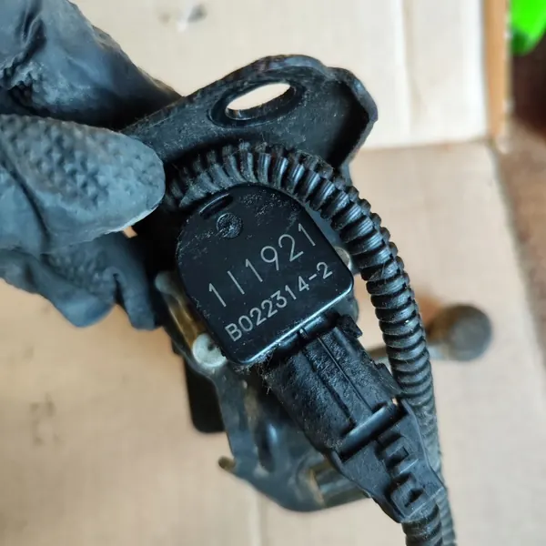 Mitsubishi ASX Scheinwerfer-Niveausensor OEM ASX image 3