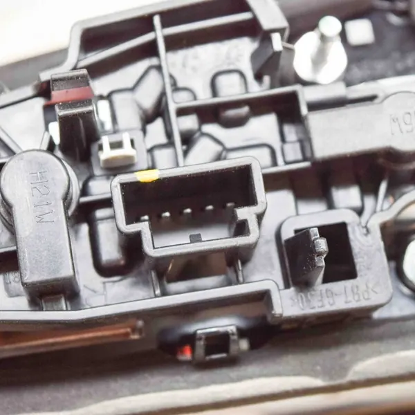 Lámpara LED Trasera Derecha Audi A3 8V 12-16 Sedán OEM 8V5945094A image 3