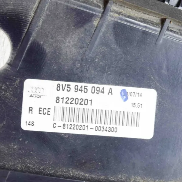 Lámpara LED Trasera Derecha Audi A3 8V 12-16 Sedán OEM 8V5945094A image 4