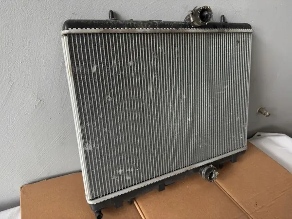 Radiator Peugeot 3008 I 2014 OEM 9680533480 image 3