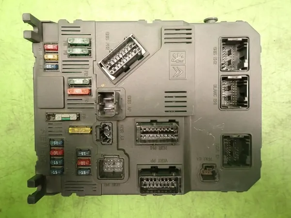 Begagnad BSI-modul OEM 9648715480 för Citroen C3 image 2