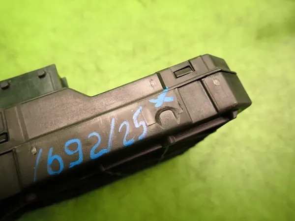 Begagnad BSI-modul OEM 9648715480 för Citroen C3 image 4