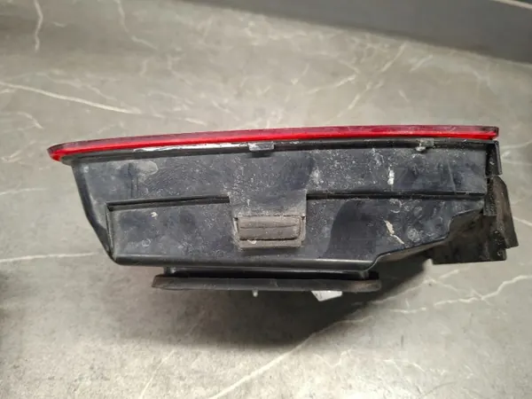 Lampe de coffre Mercedes W212 OEM A2129062203 Droite image 4