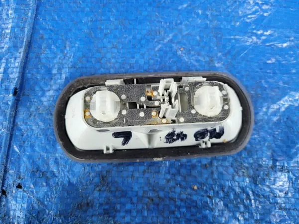 Lâmpada de soleira esquerda Opel OE GM13306020 - Usado image 3