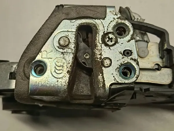 Baklucka Lås Toyota RAV4 III OEM 69110-42130 image 7