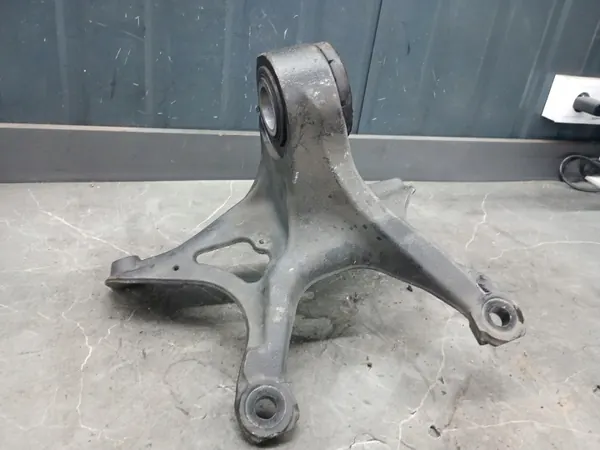OEM A9603175743 Ohjaamon kallistuskiinnike Mercedes Actros MP4 image 2