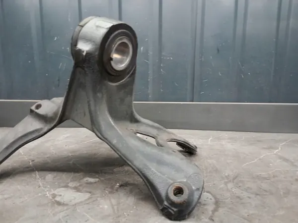 OEM A9603175743 Ohjaamon kallistuskiinnike Mercedes Actros MP4 image 3