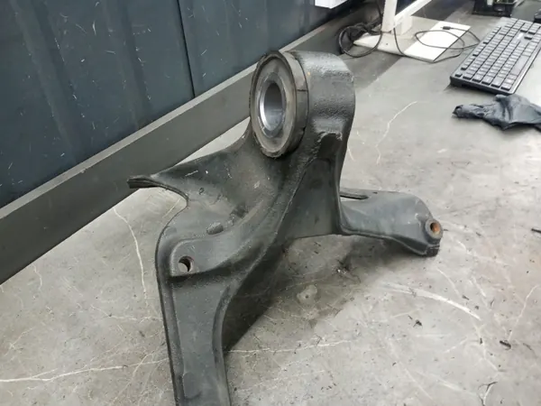 OEM A9603175743 Ohjaamon kallistuskiinnike Mercedes Actros MP4 image 5