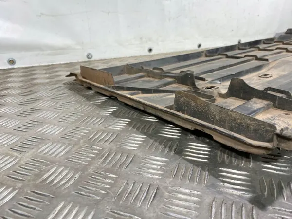 OEM 56411AJ011 Protetor central traseiro Subaru Outback image 6