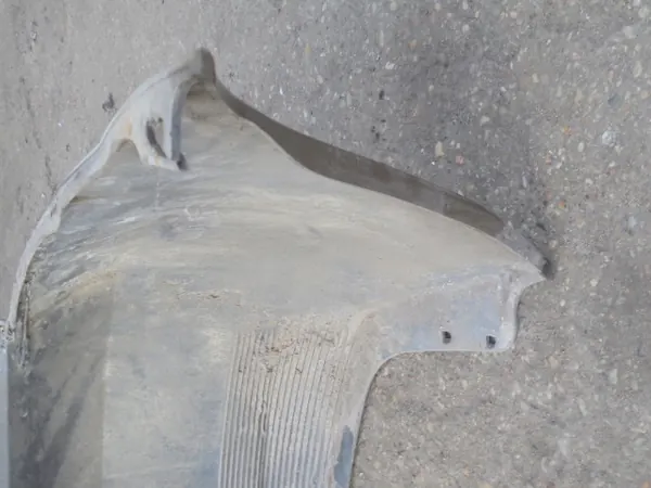 Paraurti posteriore Nissan Almera N16 2000-2006 OEM 85022BN700 image 3