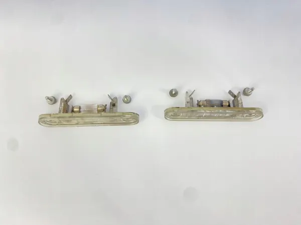 Luz de matrícula OEM 1248200256 para Mercedes W124 image 2