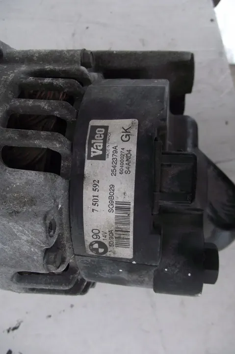 ALTERNATOR BMW E46 E39 2.2B image 4