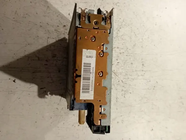 Renault Megane II CD-Player OEM 8200256141 image 4