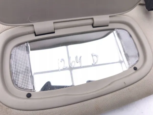 Jeep Cherokee Aurinkosuoja OEM AMD231389 - Käytetty image 5