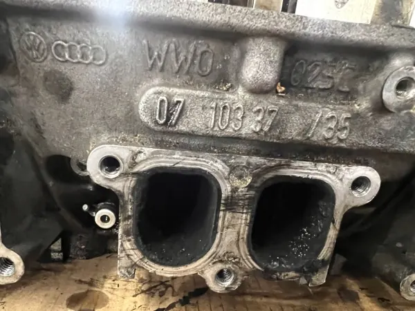 Culasse VW Touareg 5.0TDI OEM 070103373a image 4