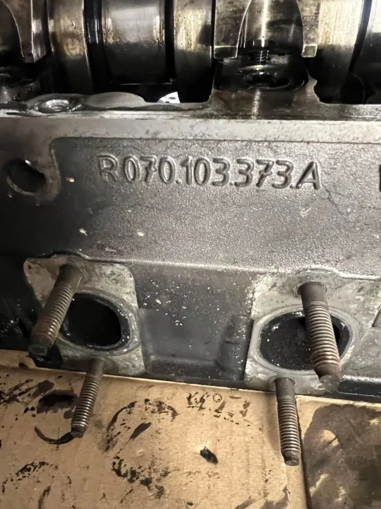 Culasse VW Touareg 5.0TDI OEM 070103373a image 9