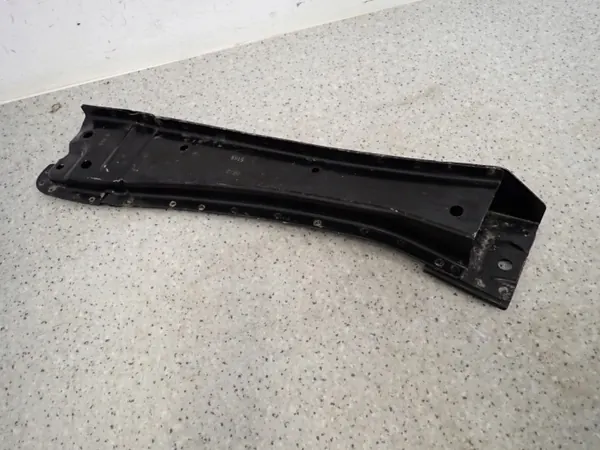 Support de poutre suspension avant droit Suzuki Splash 08-14 image 2