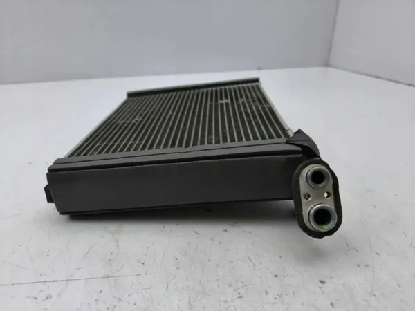 Toyota Yaris 2012 Verwarmingskern Airconditioning OEM AMD115640 image 3