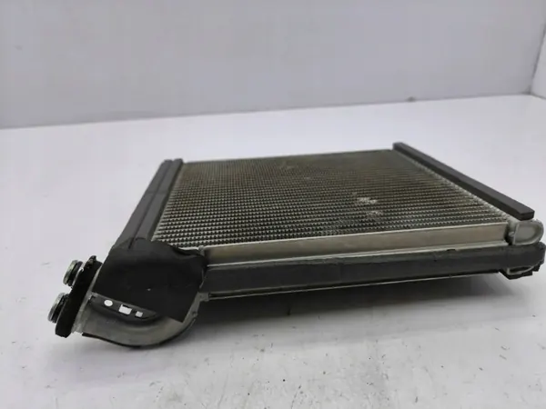 Toyota Yaris 2012 Verwarmingskern Airconditioning OEM AMD115640 image 5